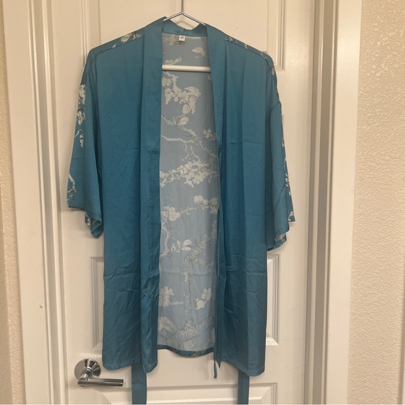 The Immersive Van Gogh Exhibit Almond Blossom Robe/Kimono, NWOT - Picture 5 of 9